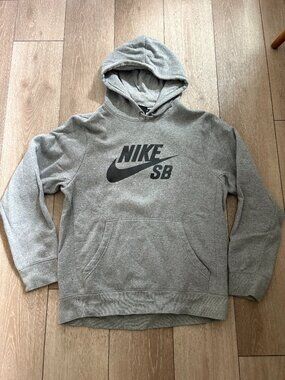 Nike SB Grey Pullover Hoodie Size Medium